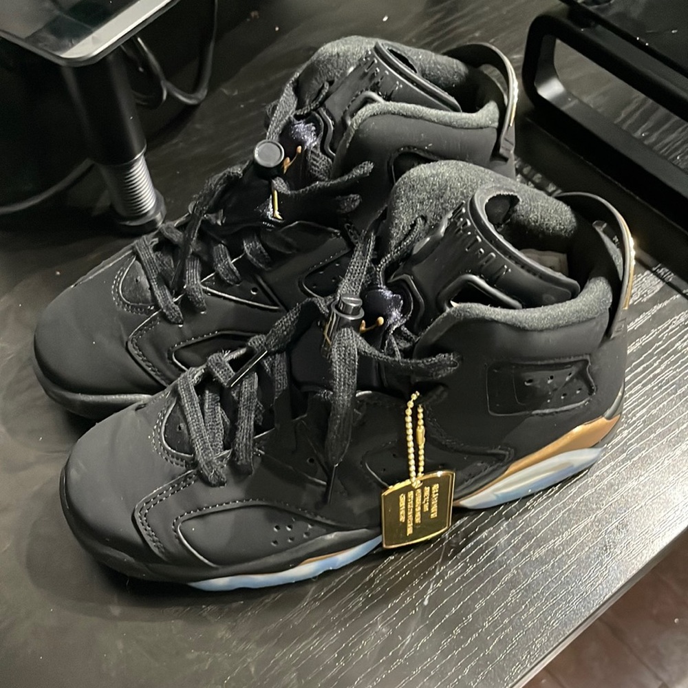 Air Jordan 6s - Gold/Black